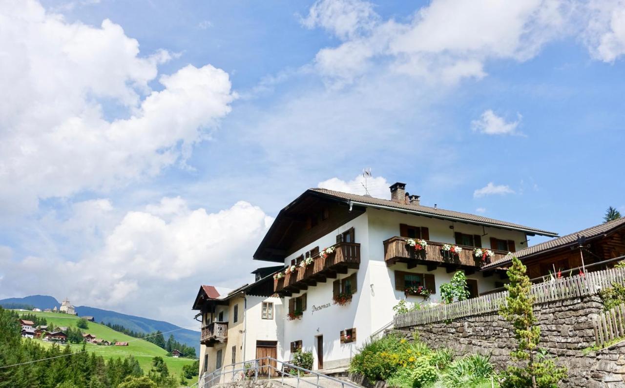 Ciasa Preroman App. Vista Castello Appartement Sankt Martin im Turm Buitenkant foto